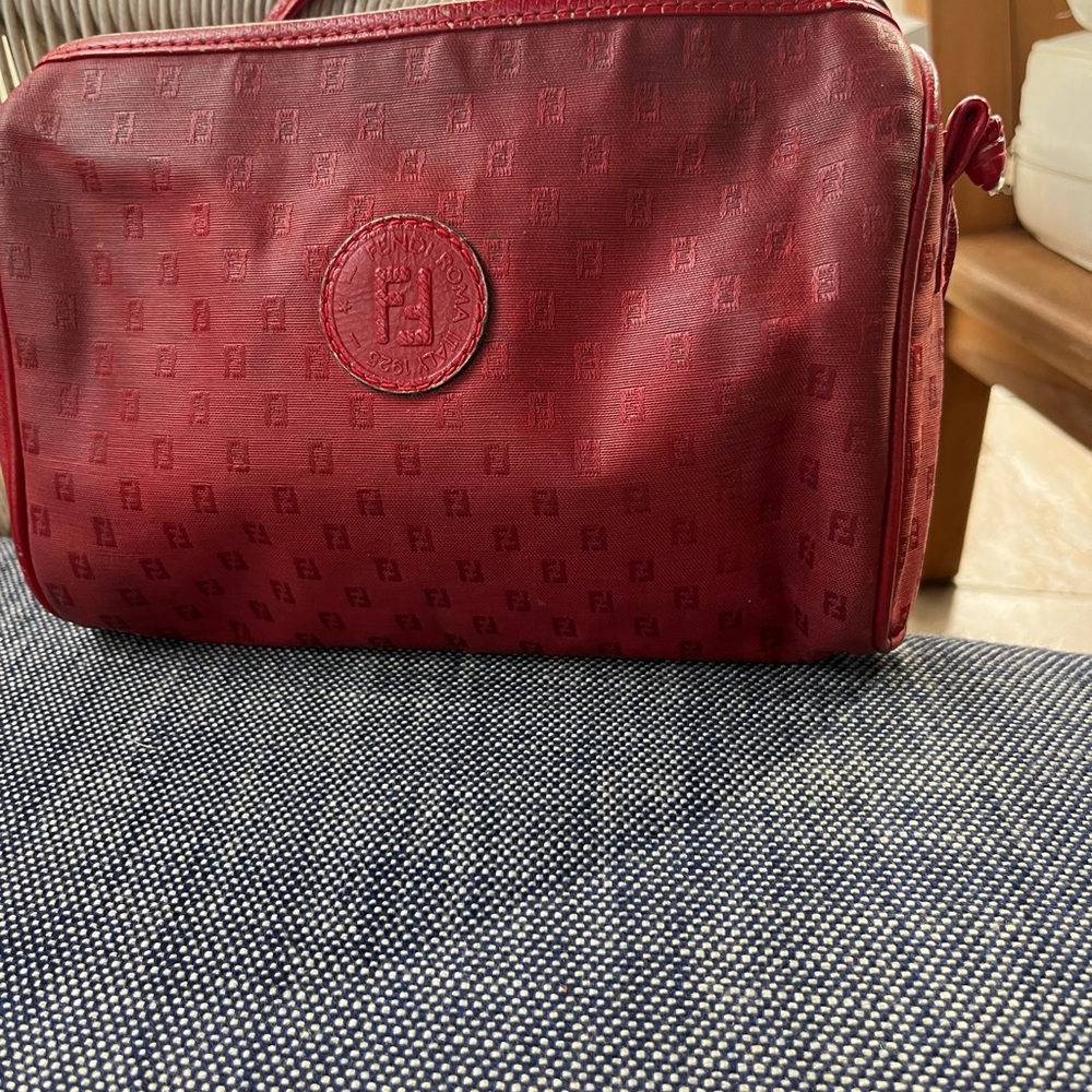 Vintage Fendi crossbody bag